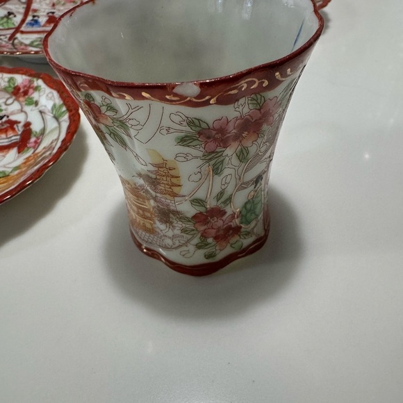 Set of 5 vintage Japanese Geisha girl porcelain saucer plates with 1 teacup - Picture 6 of 8